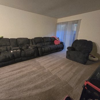 Elite Dream Cleaning Services - Vacuumed carpet and sofas and organized - Home Cleaning Near Me - Houston, Texas