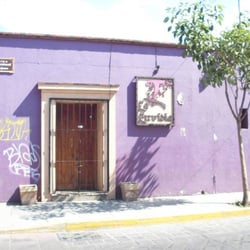 La Envidia - Entrada al bar desde la la calle Xicontencatl.