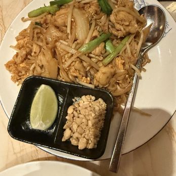 Red 8 - Pretty good Pad Thai. - Dim Sum Near Me - Las Vegas, Nevada