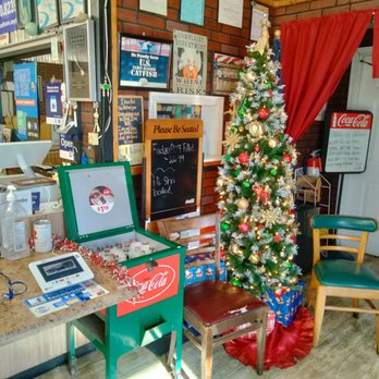 Homeside Restaurant - Christmas corner - American Near Me - Florence, Alabama