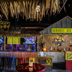 Bananas Axe Cabana - Tropical Vibes!