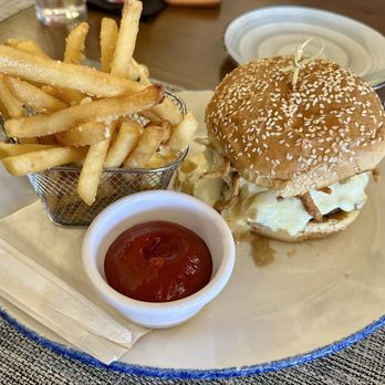 Liberty & Main - Frenchie Burger - New American Near Me - Dedham, Massachusetts