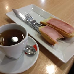 Tostada de York con aceite y té