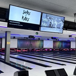 Shake and Bake Family Fun Center - Lots of bowling lanes.