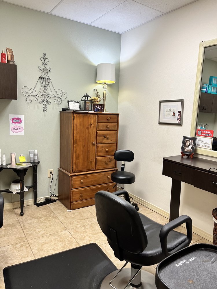DYEENDS SALON Updated October 2024 44 Photos 301 Trophy Lake Dr