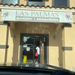Las Palmas Bakery - Store front