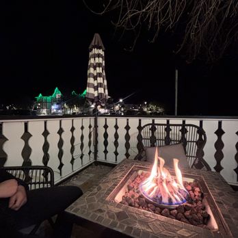 New Haven Inn - Fire pit view from Rm 11 - Hotels Near Me - Solvang, California New Haven Inn - Fire pit view from Rm 11 - Hotels Near Me - Solvang, California