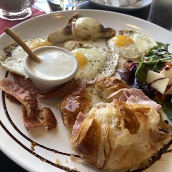 Paulette Cafe - Pizza Near Me - Conroe, Texas