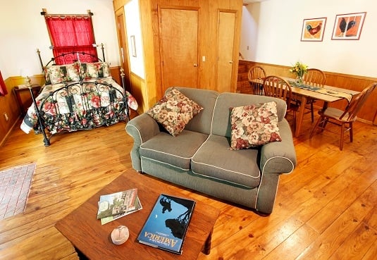 Hidden Hollow Cabins Eureka Springs Ar Vacation Rentals Mapquest