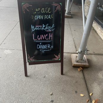 Brooklyn Bridge Bistro - New American Near Me - Brooklyn, New York