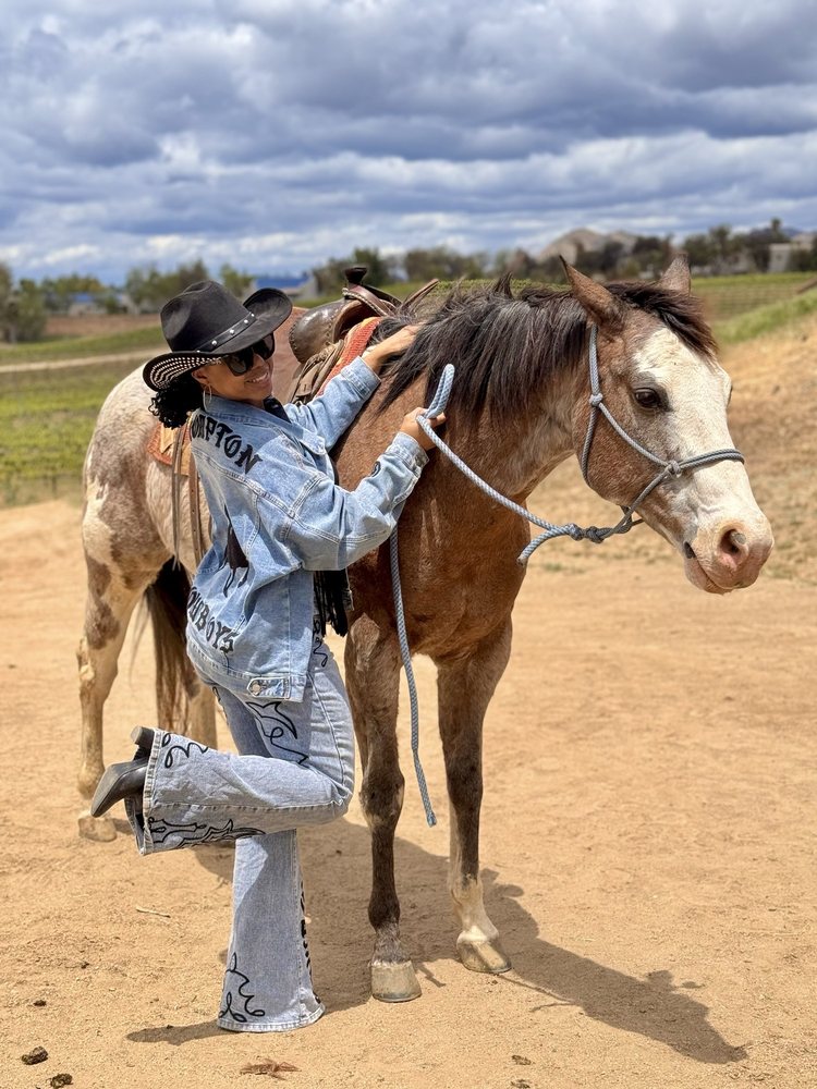 Wine Country Trails by Horseback - equestrian in Temecula, CA