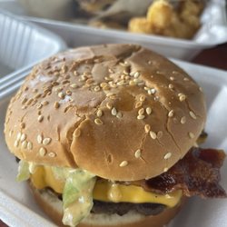 Dave's Last Stand - Bacon cheese burger!