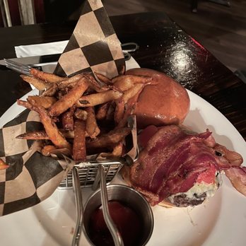 The Butcher And Barkeep - Burger - New American Near Me - Harleysville, Pennsylvania