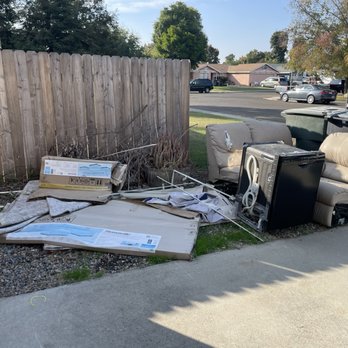 Strong Oak Junk Removal - Before - Junk Removal & Hauling Near Me Strong Oak Junk Removal - Before - Junk Removal & Hauling Near Me