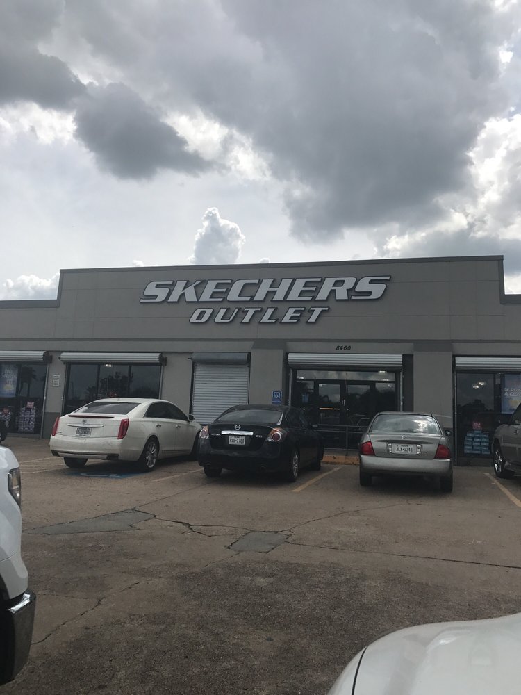 skechers gulf freeway