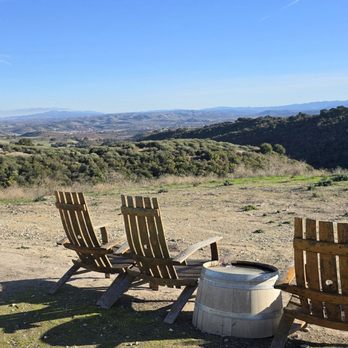 Calcareous Vineyard - Beautiful outdoor area - Wine Tasting Room Near Me - Paso Robles, California Calcareous Vineyard - Beautiful outdoor area - Wine Tasting Room Near Me - Paso Robles, California