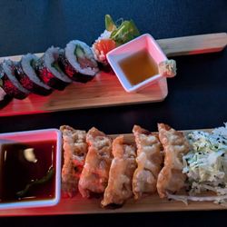 Chiba Bar - Gyoza and roll