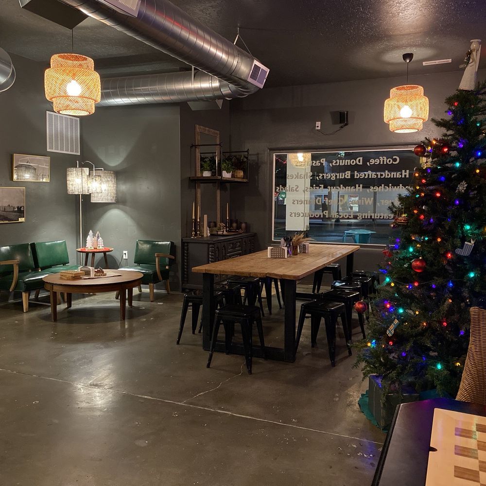 Hitchcock Station - Second room - looks like a great area for group seating! - Salad Near Me - Fruitland, Idaho