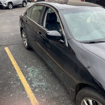 Ambassador Hotel Milwaukee - Broken car windows from the night of 11/11/22 - Hotels Near Me - Milwaukee, Wisconsin