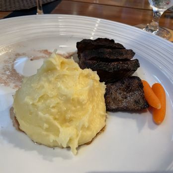 La Bella Vita - Samoset Resort - Kid's menu steak and mashed potatoes - Italian Near Me - Rockport, Maine La Bella Vita - Samoset Resort - Kid's menu steak and mashed potatoes - Italian Near Me - Rockport, Maine