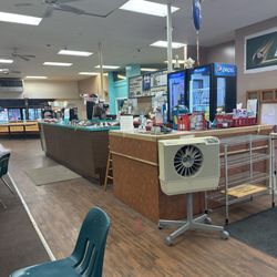 Chillibowl Lanes - Beverages area and entrance