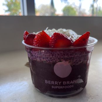 Berry Brand - Medium Bowl with Acai - Acai Bowls Near Me - Cerritos, California