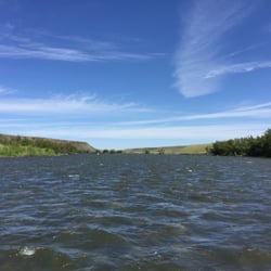 Montana Spirit Guest Lodge - Stunning fishing water!
