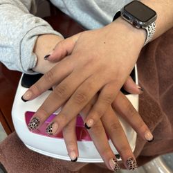 Diamond Nails Salon