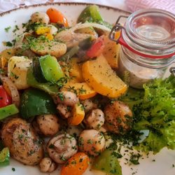 Tafelhof - Drillinge mit Gemüse und Kräuterdip
