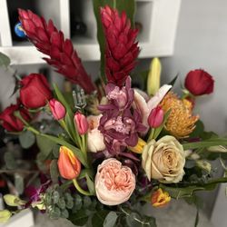 Dahlia Blooms Design