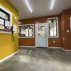 Trinidad Flat Fix - Waiting area
