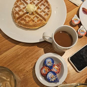 Broken Yolk Cafe - Waffle - Breakfast & Brunch Near Me - McKinney, Texas