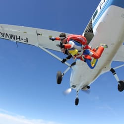 Vendée Evasion Parachutisme - Sortie d'avion !