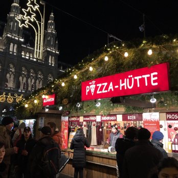 Christkindlmarkt Rathausplatz - Tacky shops selling junk - Christmas Markets Near Me - Vienna, 9