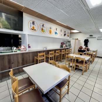 Bo’s Kitchen - inside the restaurant - Chicken Wings Near Me - Honolulu, Hawaii Bo’s Kitchen - inside the restaurant - Chicken Wings Near Me - Honolulu, Hawaii