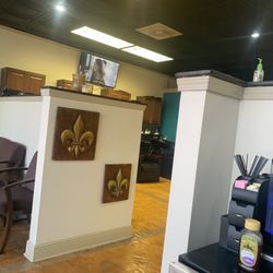 Evolve Hair Studio - Inside - Front