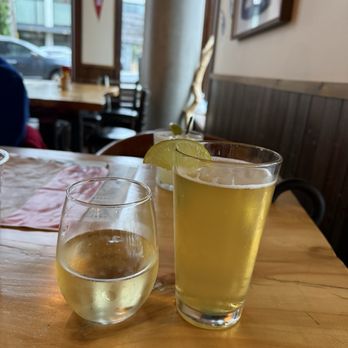 Big Game - Terrapin and St. Germain Sprit - Sports Bars Near Me - Atlanta, Georgia