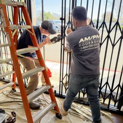 AM/PM Door