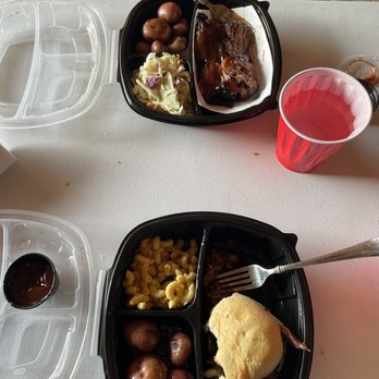 I BBQ 4U - Brisket sandwich with Mac n cheese and salt potatoes - Barbeque Near Me - Buffalo, New York