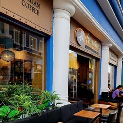 Amorino - Outdoor seating area