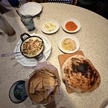 Alexxa's - Balloon bread & spinach and artichoke dip - Breakfast & Brunch Near Me - Las Vegas, Nevada