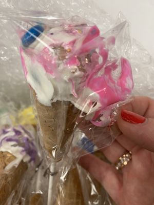 NY Cake Pops by null