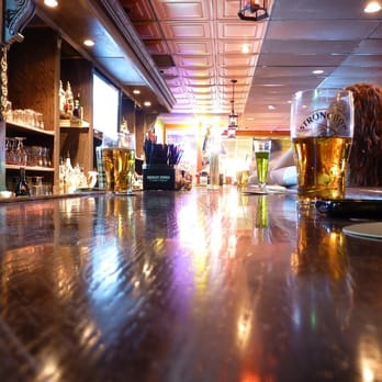 Three Lions Pub - Pubs Near Me - Shorewood, Wisconsin