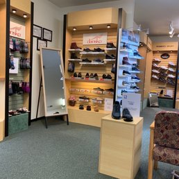 running store kent station