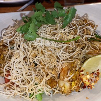Malai Kitchen - Sweet and Sour Crispy Noodles - Thai Near Me - Dallas, Texas Malai Kitchen - Sweet and Sour Crispy Noodles - Thai Near Me - Dallas, Texas