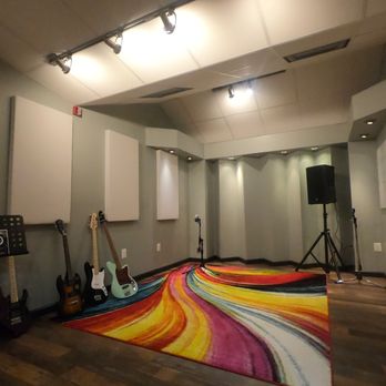 Crescendo Studios - a music studio with acoustic equipment - Musical Instruments & Teachers Near Me - Falls Church, Virginia