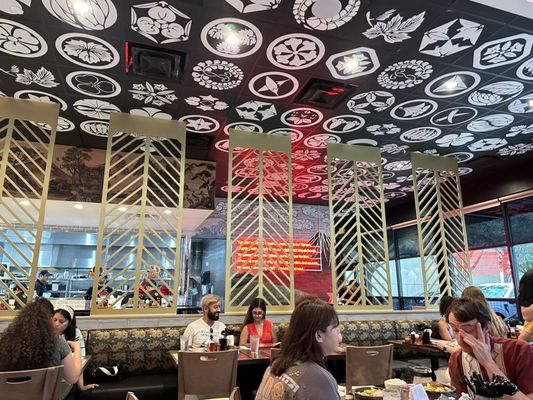 Kazzan Ramen & Bar by null