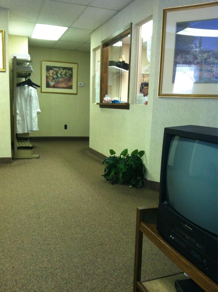 WHITE SANFORD F MD Updated September 2024 281 Summerhill Rd, East