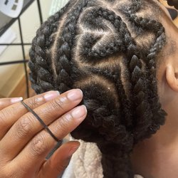 Dee's Beauty Bar & Spa