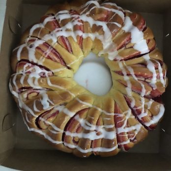 Michael's Bakery - Raspberry Cheese Coffee cake - Bakeries Near Me - Cleveland, Ohio Michael's Bakery - Raspberry Cheese Coffee cake - Bakeries Near Me - Cleveland, Ohio